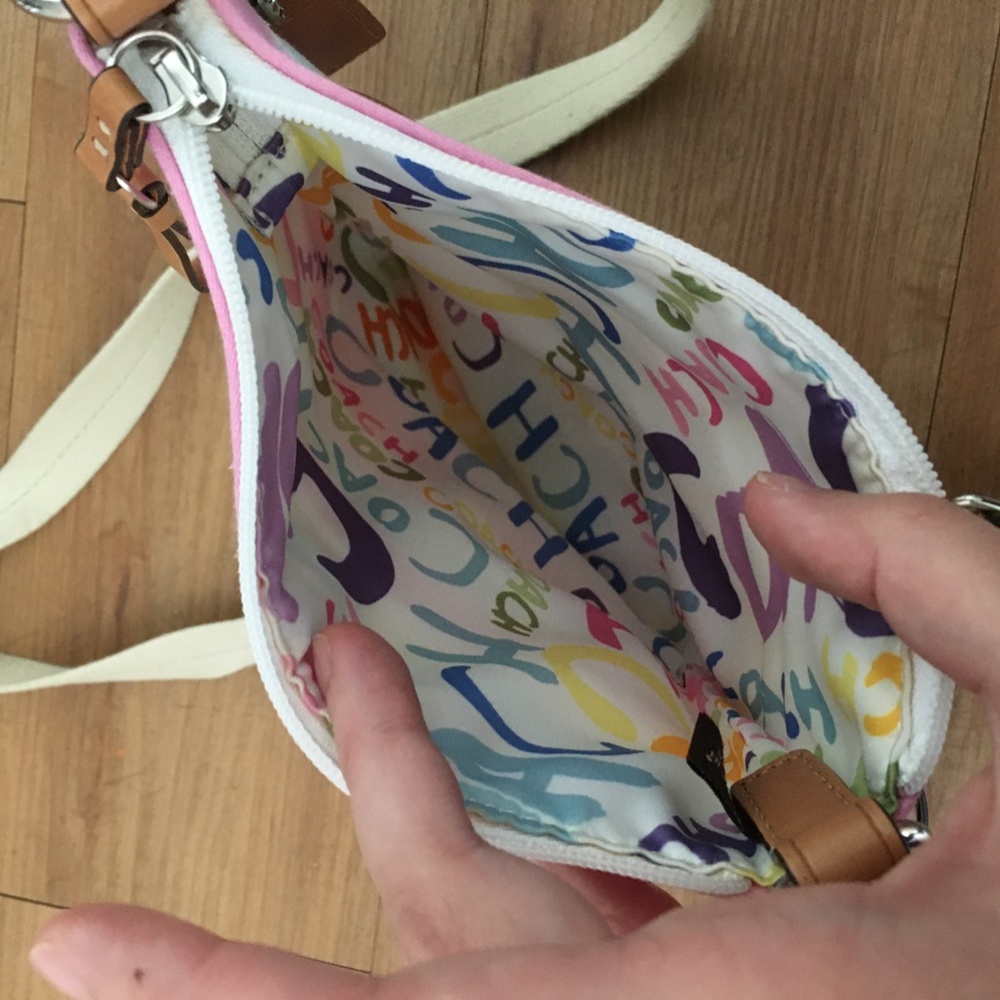 Spring Coach Purse - Picture 4 of 6